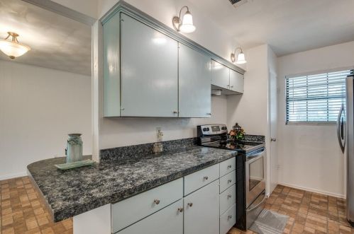 3128 Witton St, Irving, TX 75062-4153