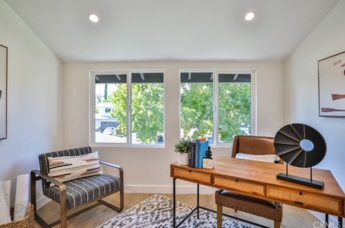 5810 Mammoth Ave, Van Nuys CA  91401-4419 exterior