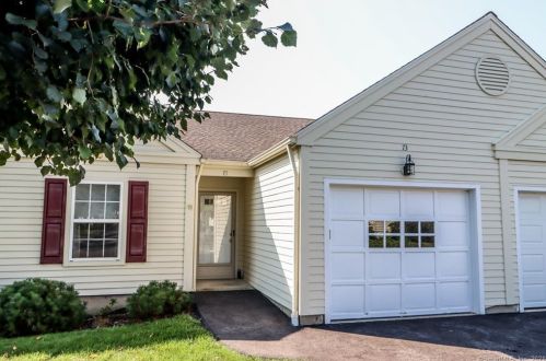 73 Elizabeth Cir, Sandy Hook, CT 06482-1091