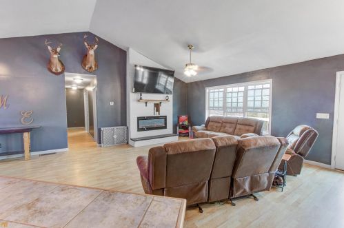 72 Alta Vista Dr, Cleveland, GA 30528-3175