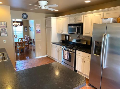 435 Deerpath Ct, Hobart IN 46342-5743 exterior