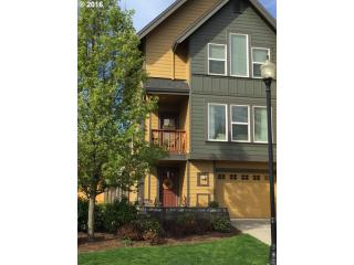 1109 5th St, Damascus, OR 97030