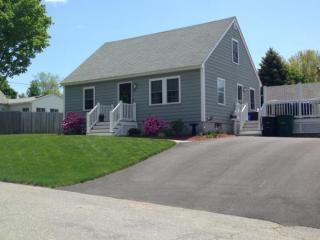26 Saint Josephs Dr, Nashua, NH 03060-3659