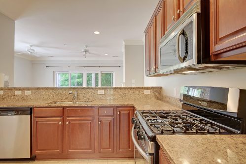 2000 Hopeman Ln, Mount Pleasant, SC 29466-9280