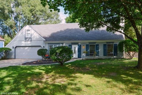 18 Beau Meade Rd, Oswego, IL 60543-8908