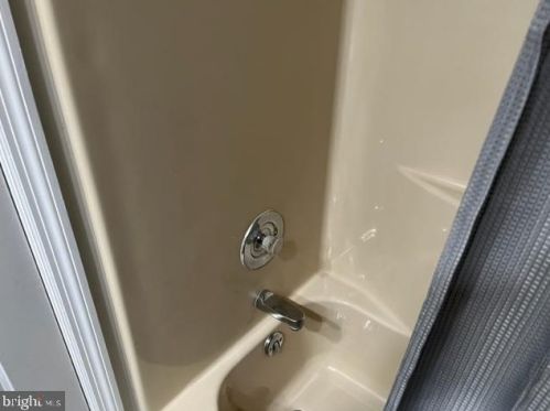 833 Marjory Ter, Lancaster PA  17603-5866 exterior