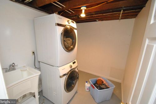 412 Streamside Dr, Fallston MD  21047-2806 exterior