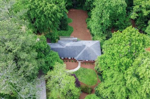 100 Finchley Ct, Atlanta GA  30328-2034 exterior