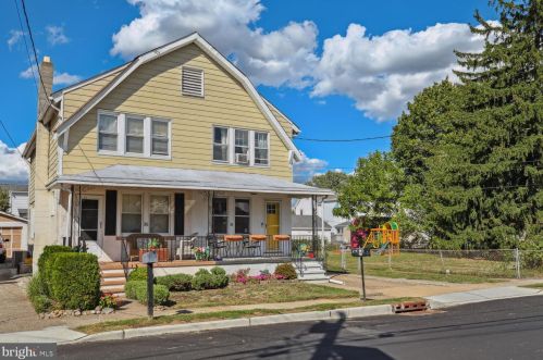 24 Linton Ave, Trenton, NJ 08619-2824