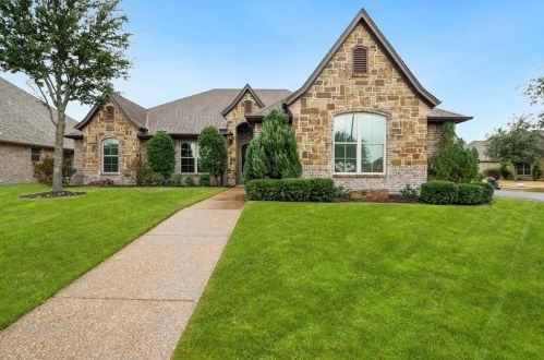 2311 Cologne Dr, Granbury, TX 76048-1465