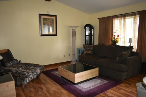 1403 75th Ave, Gary, IN 46410-4663