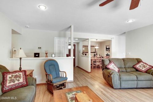 2548 Hawk St, Simi Valley CA 93065-2365 exterior