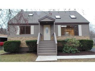 4 Pleasant St, Waterbury, CT 06706-1322