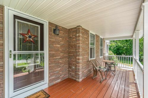19 Nicholas Ln, Pelham, NH 03076-3284
