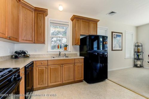 713 Ml Pond Way, Tinton Falls NJ 07724-2479 exterior