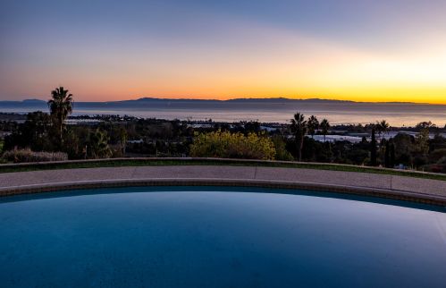 1933 Paquita Dr, Carpinteria, CA 93013-3401