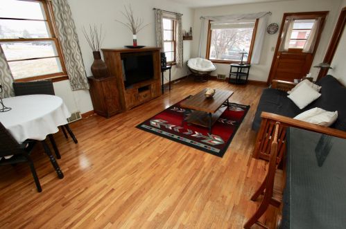 527 4th St, Sauk Centre, MN 56378-1001