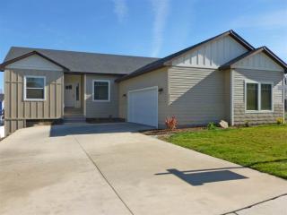 2213 Sunrise Dr, Amber, WA 99004-5076
