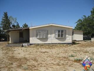 8353 Stagecoach Ln, Mojave, CA 93501-7220