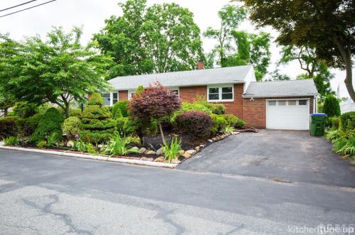 39 Chestnut St, Edison, NJ 08817-3105