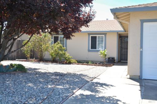 140 Weymouth Ct, Vacaville, CA 95687-6735