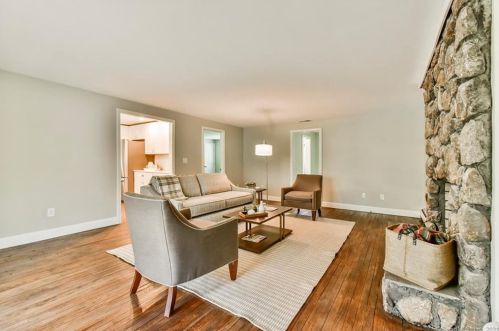 195 Orchard Hill Dr, Wapping CT  06074-3022 exterior