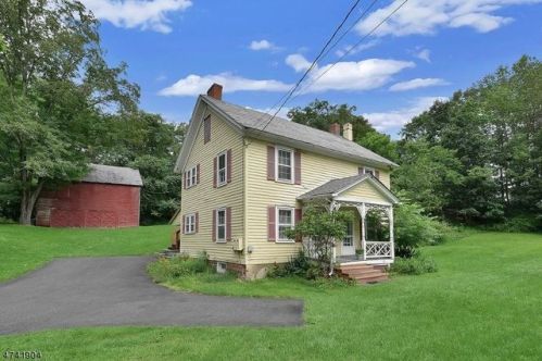 49 Beaver Run Rd, Lafayette, NJ 07848-3111