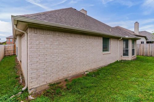 6937 Andress Dr, Fort Worth TX  76132-5031 exterior