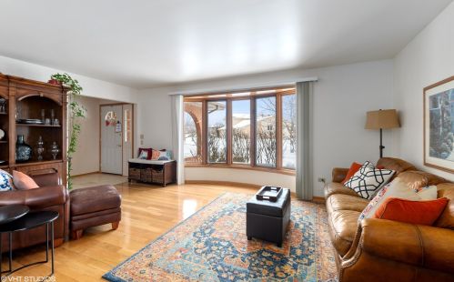 9119 Pepperwood Trl, Tinley Park, IL 60487-5649