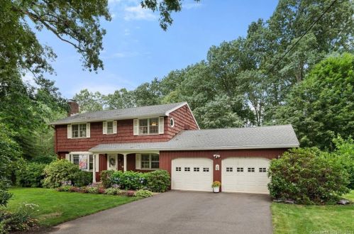 89 Palmer Dr, Wapping, CT 06074-2816
