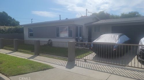 15303 Mckinley Ave, Compton, CA 90220-2522