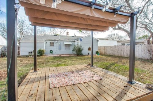 2309 Bonnie Brae Ave, Fort Worth TX  76111-5103 exterior