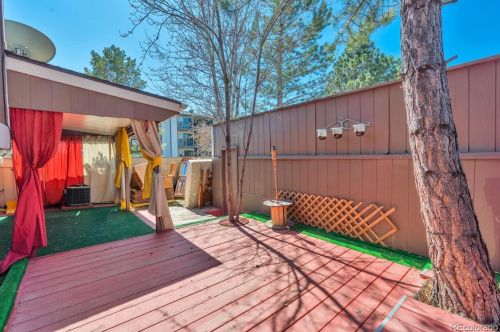 2269 Oswego Way, Aurora CO 80014-1151 exterior