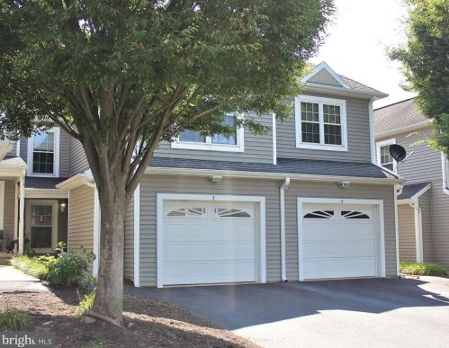 48 Harvest Rd, Lancaster, PA 17602-1102