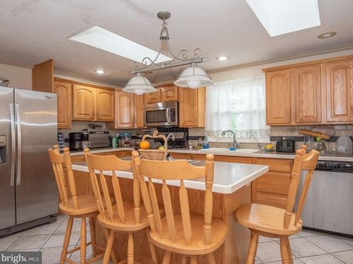 2106 Lyndell Dr, Lancaster PA  17601-5728 exterior