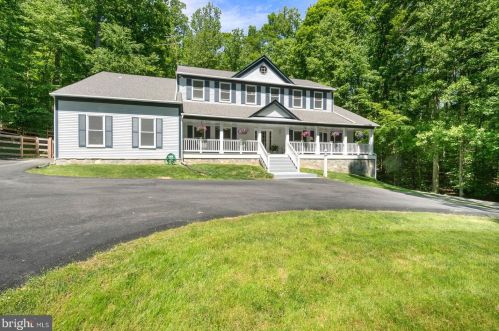 7610 Maple Branch Rd, Clifton, VA 20124-2113