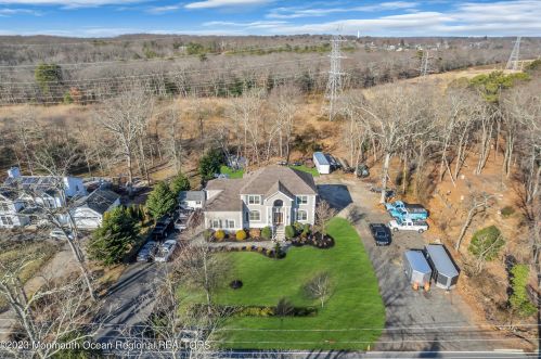 284 Friendship Rd, Wall Township NJ  07731-1970 exterior