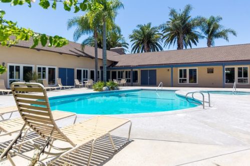 2300 Lewis St, Anaheim CA  92802-5007 exterior