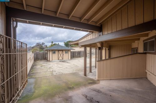 2805 Grant St, Concord CA  94520-4653 exterior