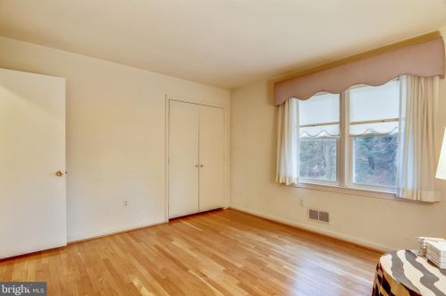 14120 Rippling Brk Dr, Silver Spring MD 20906-2302 exterior