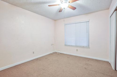 725 Bennington Ave, Turlock CA 95382-0306 exterior