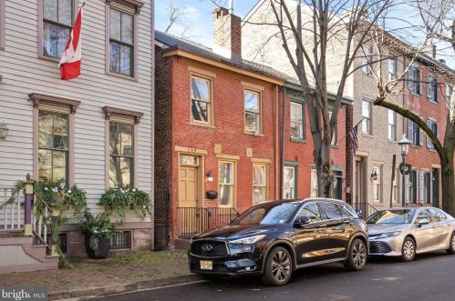 249 Mercer St, Trenton, NJ 08611-1725