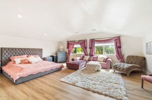 370 Yorkshire Cir, Anaheim CA 92808-1313 exterior