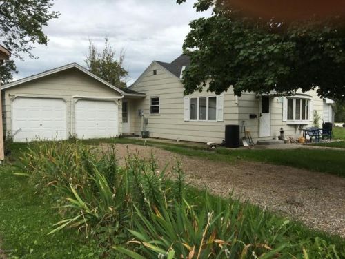 617 8th St, Fosston, MN 56542-1115