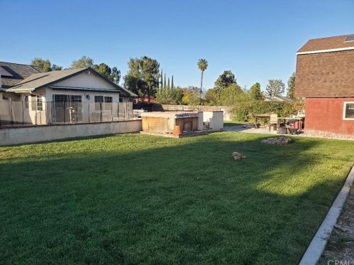 16743 Stallion Pl, Riverside CA  92504-5843 exterior