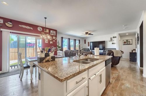 42 Homestead Way, Denver, CO 80601-4565