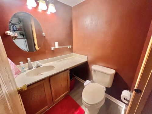 1122 Bradbury Cir, Carol Stream IL  60188-3903 exterior