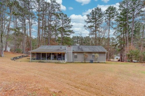 2118 Kings Mtn Dr, Conyers GA  30012-2641 exterior