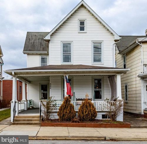 206 Middle St, Hanover, PA 17331-2527