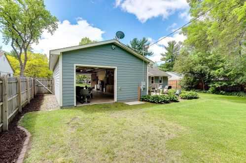 2095 Blomquist Ave, Saint Paul MN  55110-4701 exterior